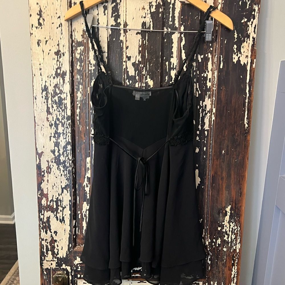 Vintage Cerie Black Lace Lingerie/Babydoll/negligee tip. Size L